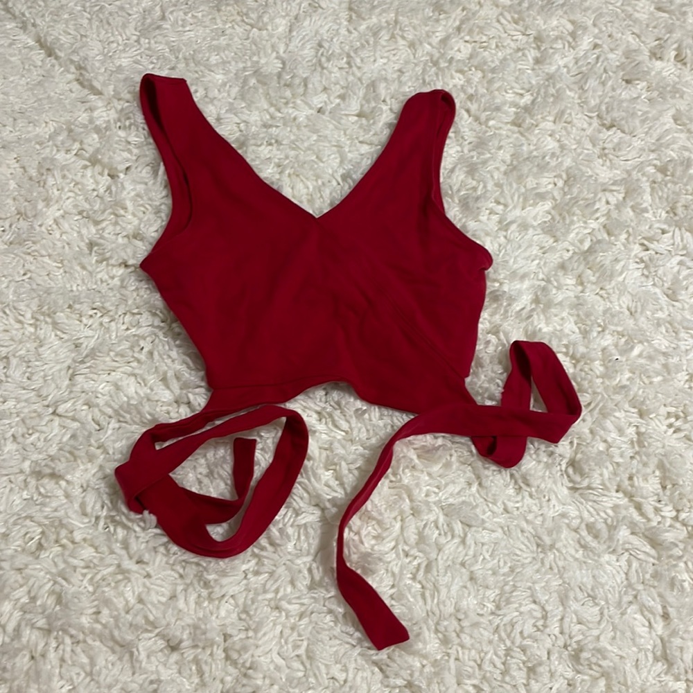 Hollister top